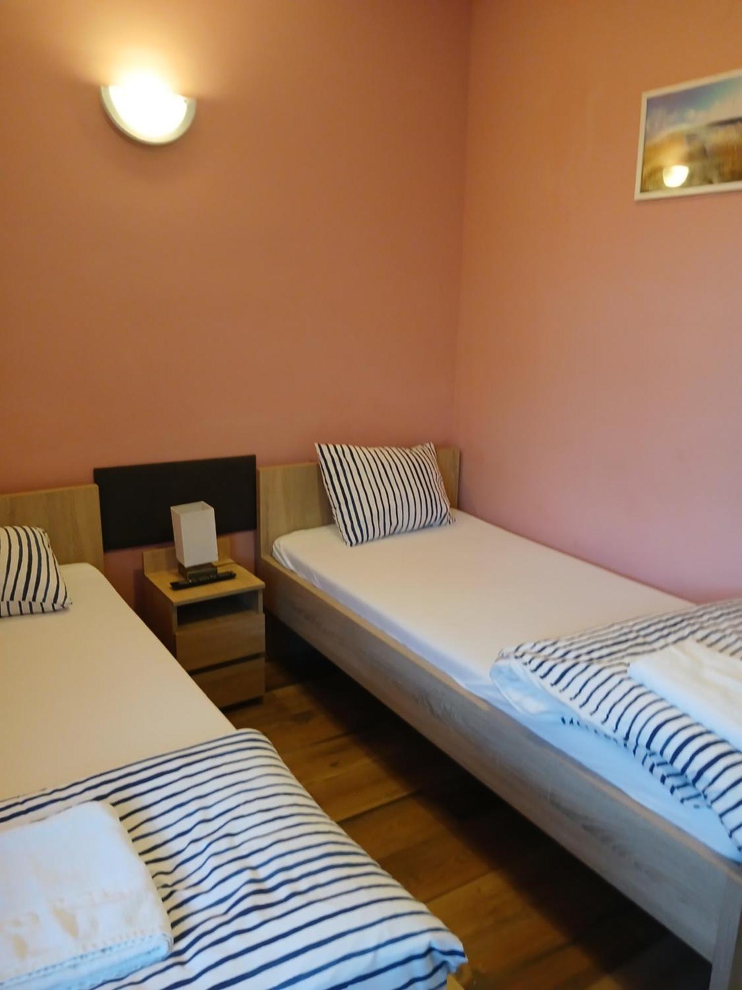 Bed and Breakfast Dom Brama Mazur à Ostróda Extérieur photo
